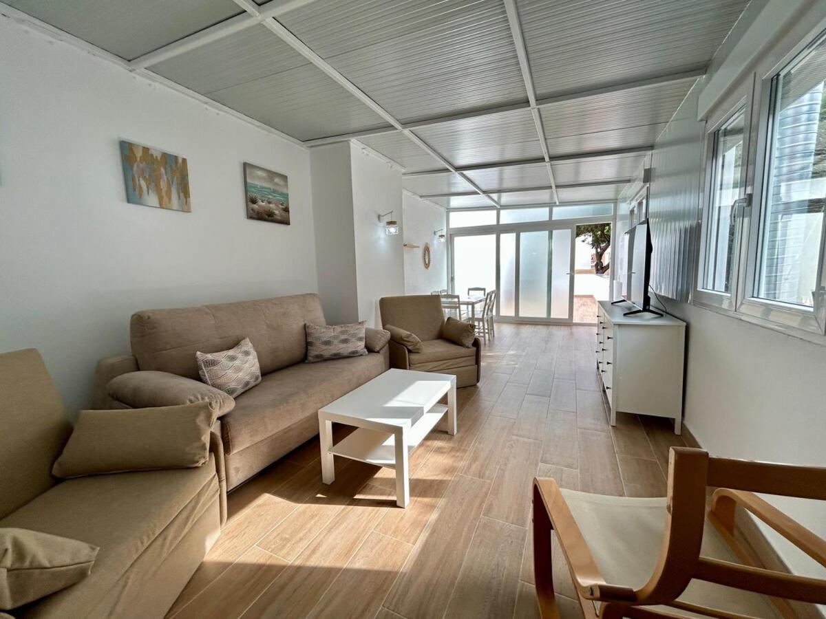 Apartment Cost 200 M To La Barrosa